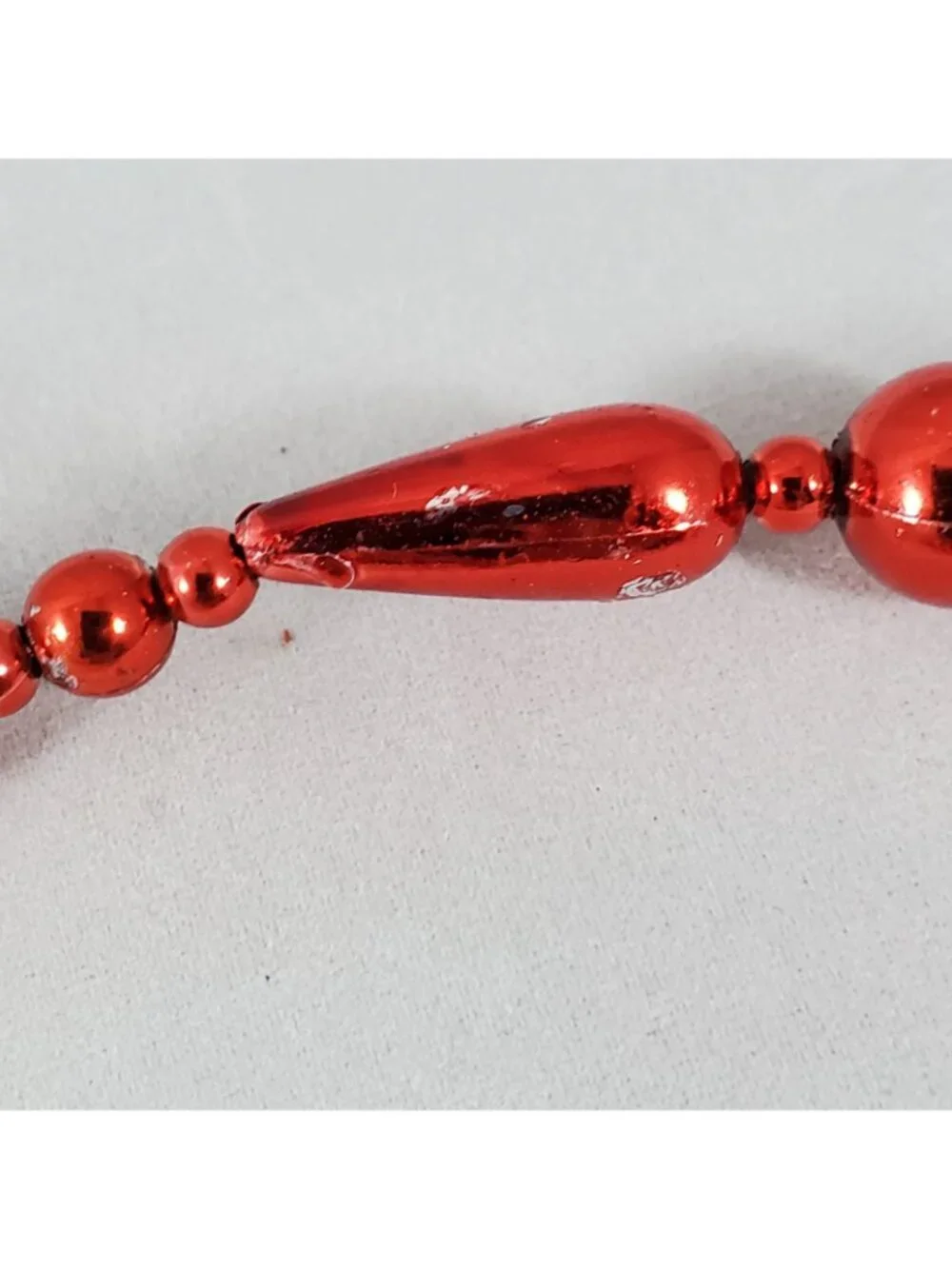 Set of 5 Marshall Fields Red Water Drop Plastic Bead Christmas Garland 9ft each